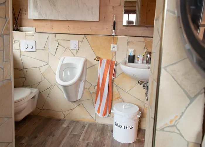 Seehaus Am Brueckelsee Und Murnersee *